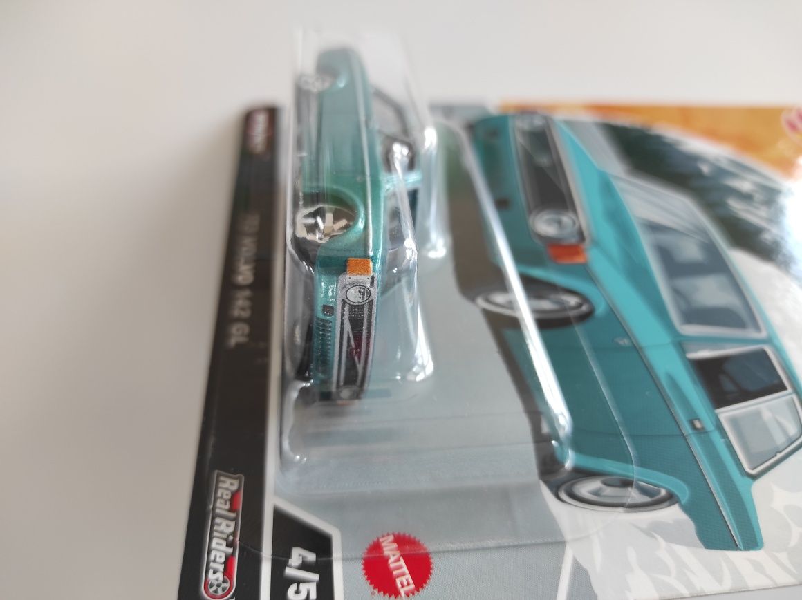 Hotwheels  Premium Auto Strasse Volvo.