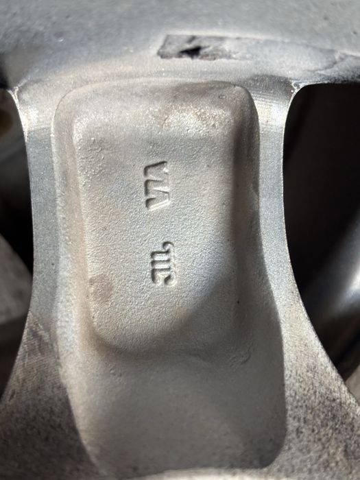 Диски R13 4×98 / 4×100 в отличном состоянии арбузы