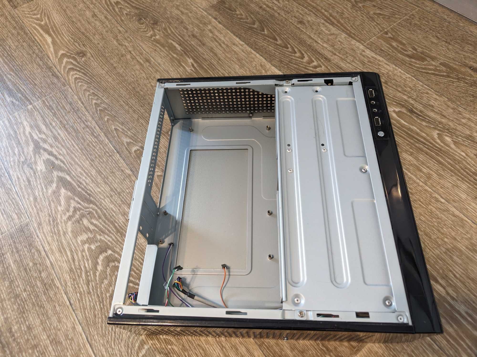 Продам компьютерный корпус mATX Golden Field