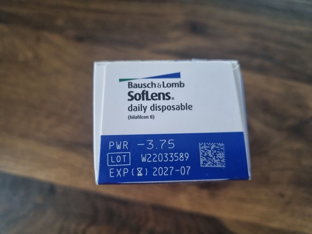 Soczewki dzienne Soflens Bausch&Lomb -3,75  (30 szt.)