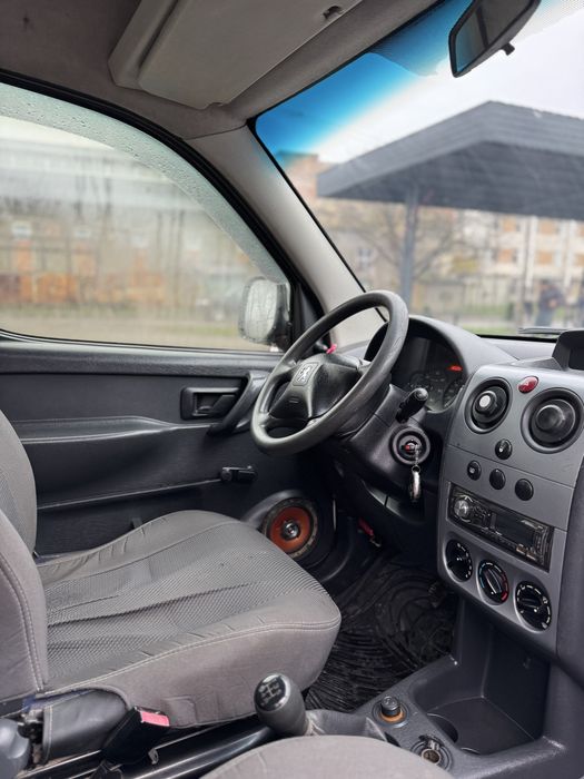 Пежо партнер пасажир 1,9 2004р