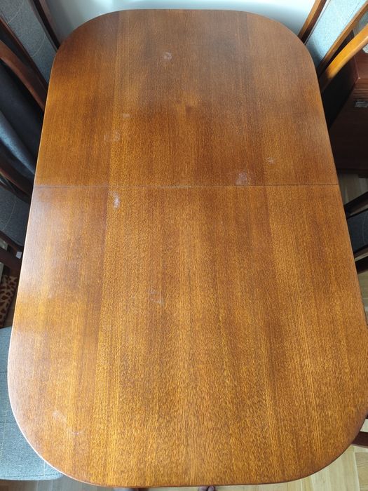 Stół dębowy z krzesłami