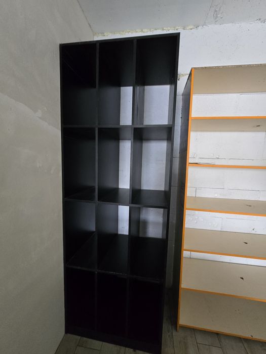 Мебель под обои.