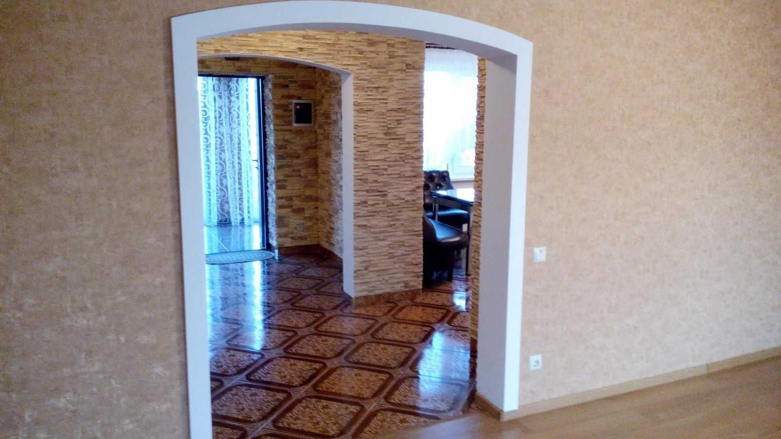 Продам новий сучасний будинок з усіма зручностями.