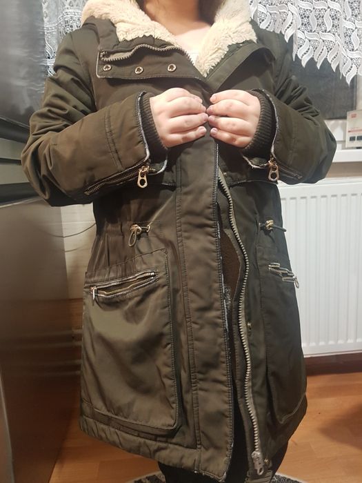 Продам парку в хорошу стані