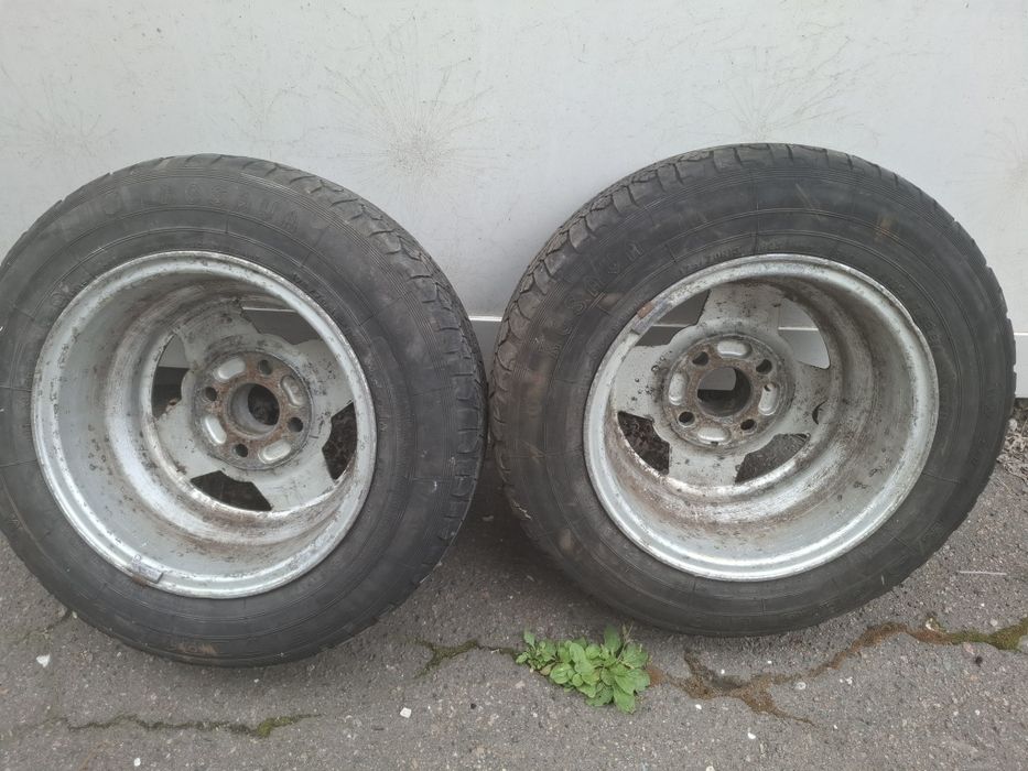 2 алюмінієвих диски з ризиною.