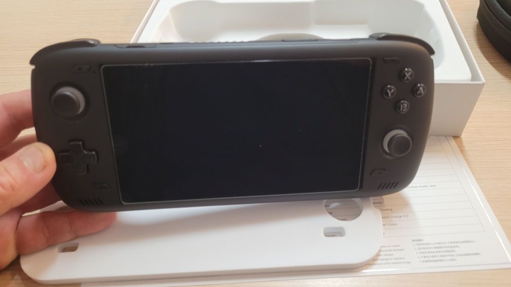Ayn Odin 2 8GB + 128GB +etui, bdb Stan