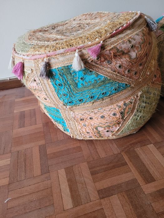 Par de pufes marroquinos