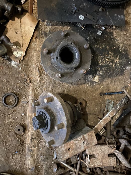 Продам ступиці мтз-50