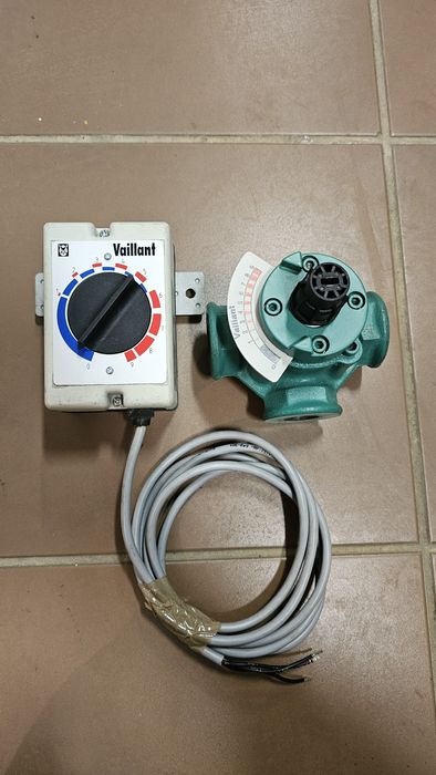 Vaillant zawór mieszający 3-drogowy 1 z siłownikiem