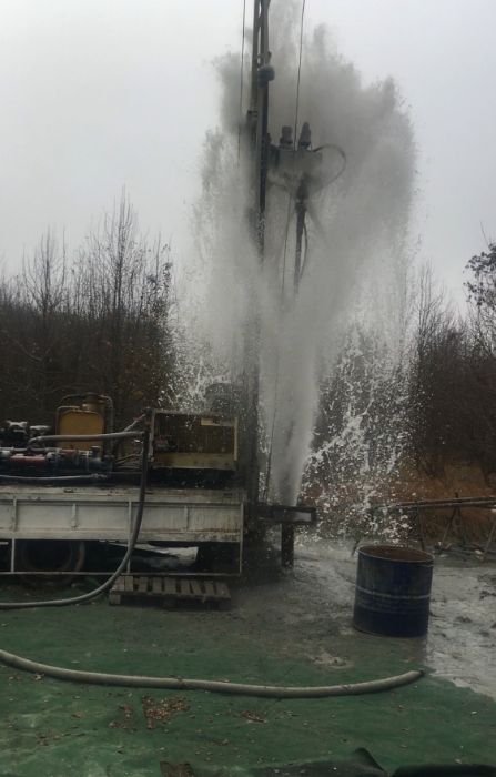 Буріння свердловин під воду в граніті