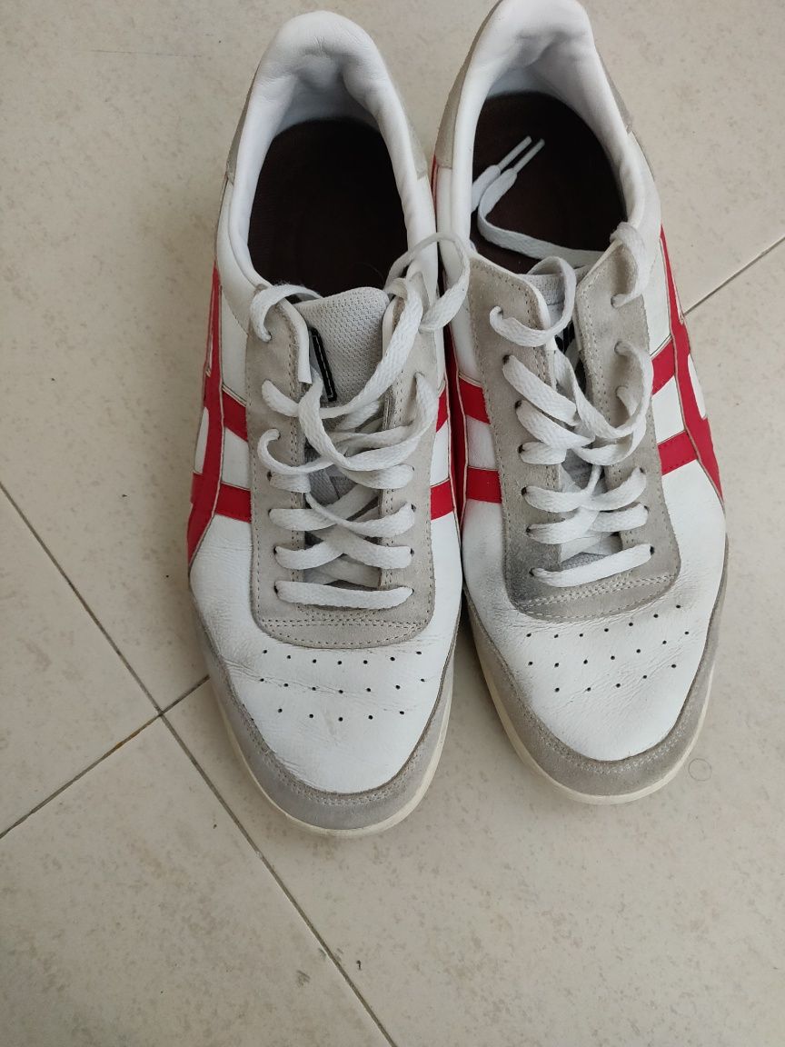 Tênis asics em bom estado