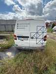 Volkswagen t5  po kolizji, silnik na chodzie