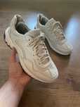 Oryginalne buty Gucci Rhyton sneakers Low Top Trainers white rozmiar44