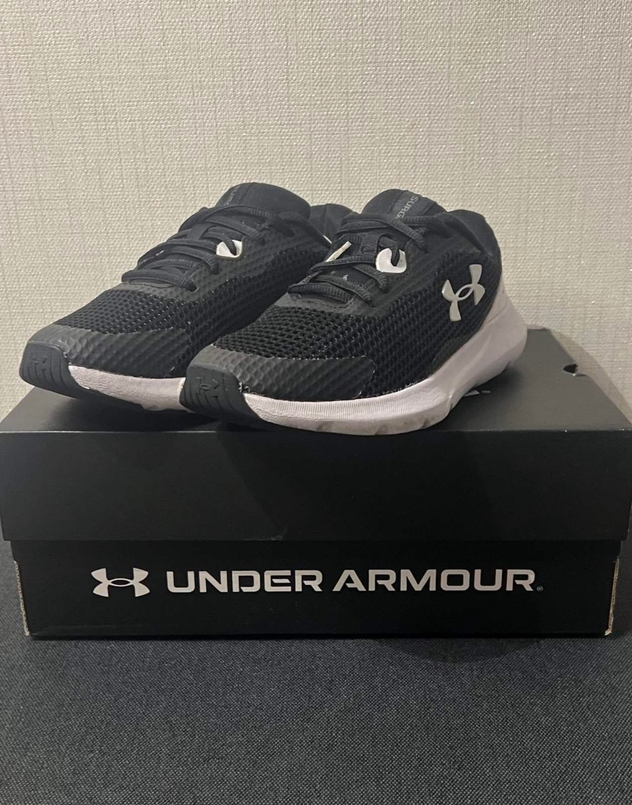 Кросівки ,under armour