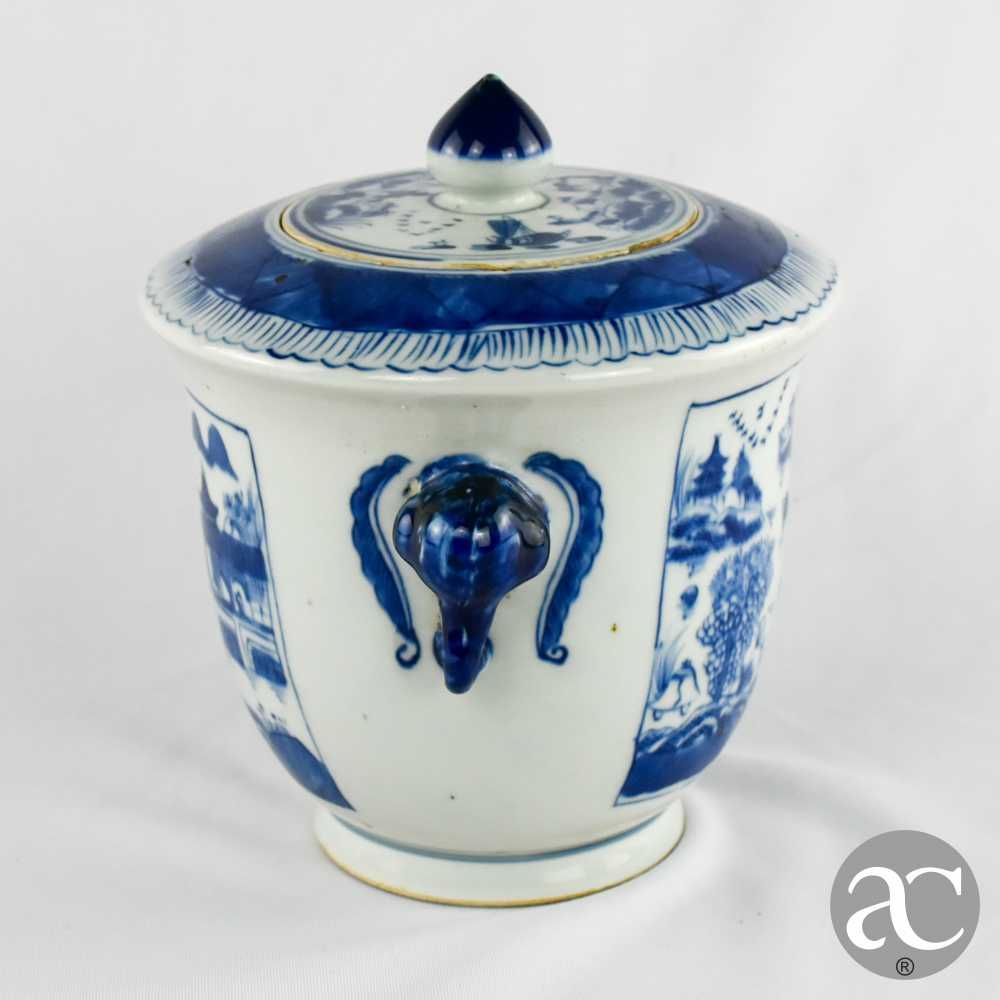 Terrina redonda China Qianlong, séc. XVIII, pegas em forma de elefante