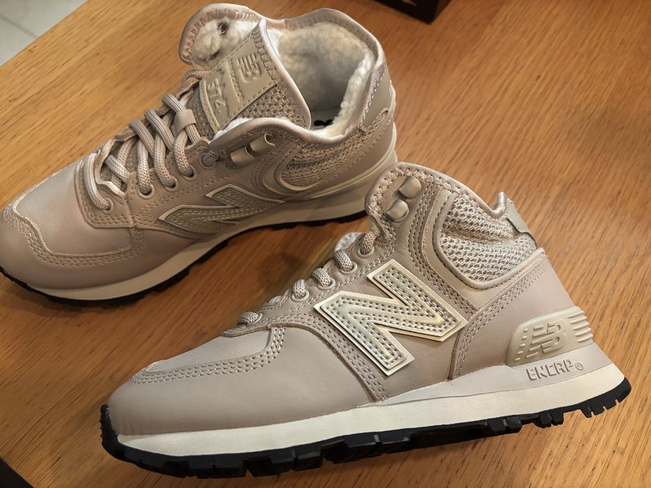 New Balance WH574V2 beżowe