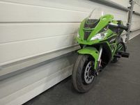 Moto Kawasaki Ninja a bateria