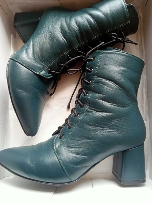 Ботинки шкіряні на стійкому підборі хутро