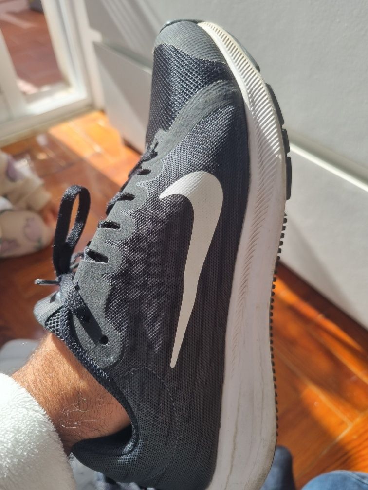 Tênis Nike pretos