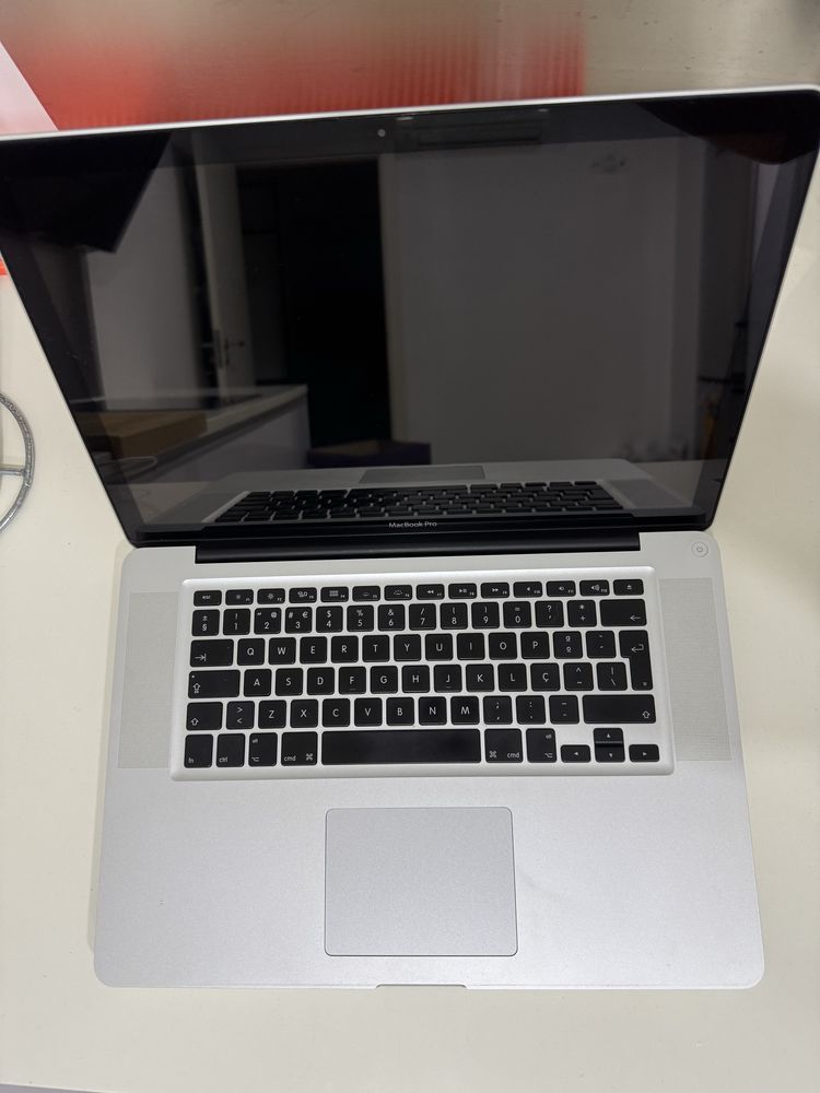 Macbook pro 15” i7