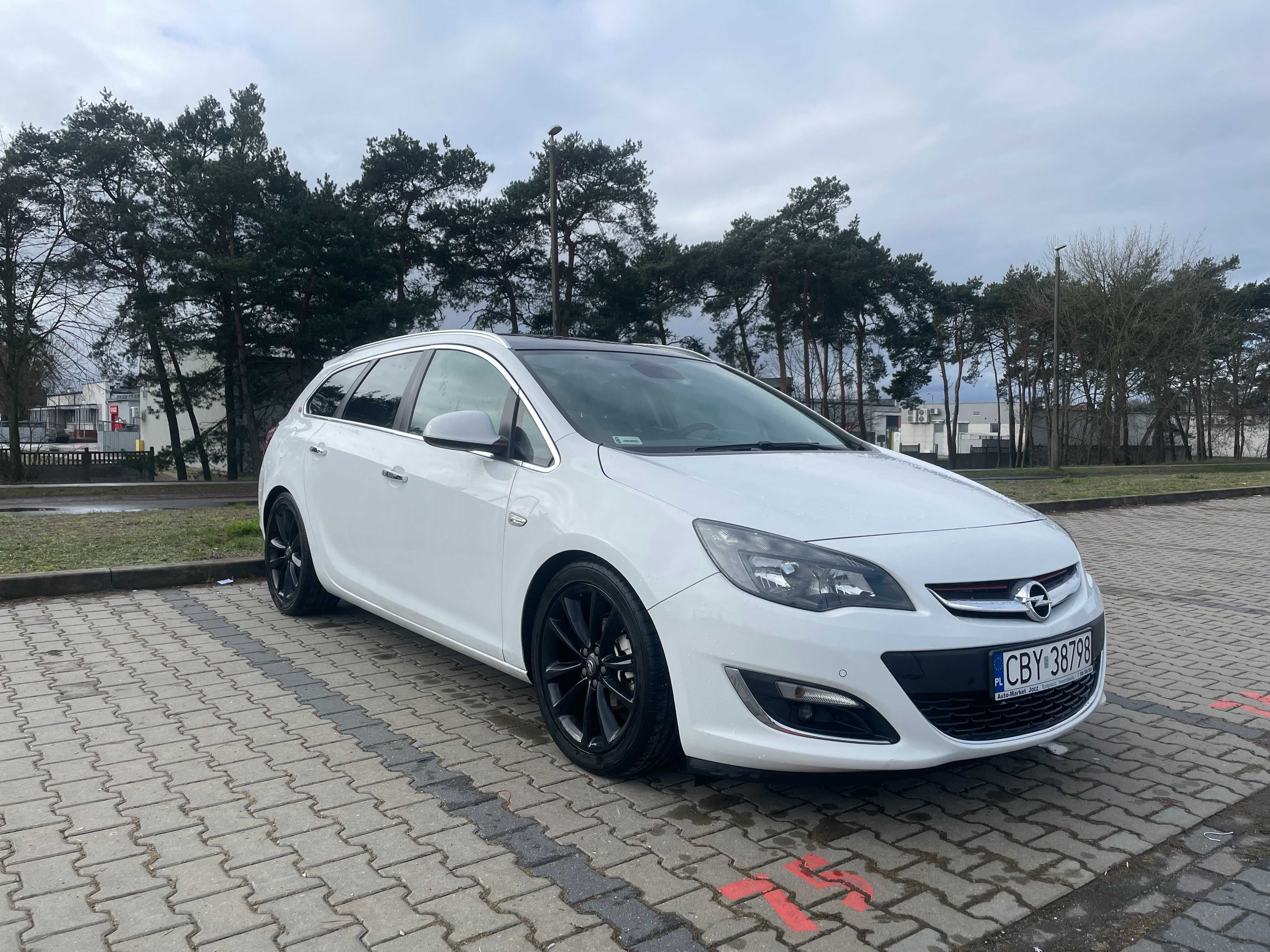 Opel Astra Sport Tourer Cosmo 1,4 16V