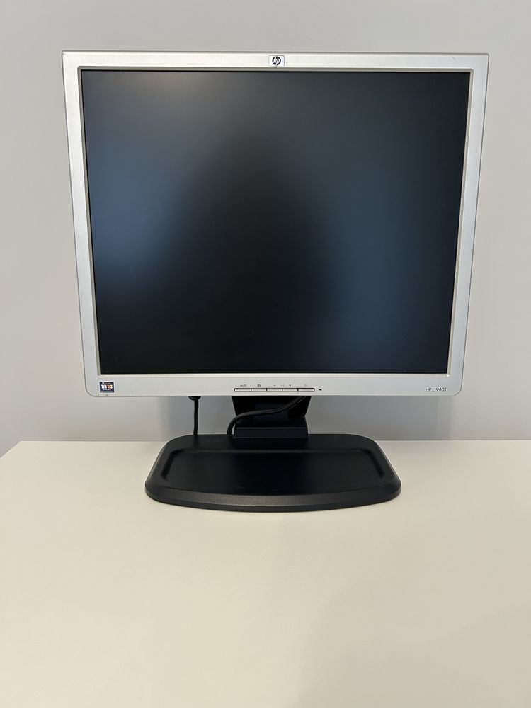 Sprawny monitor HP L1940T