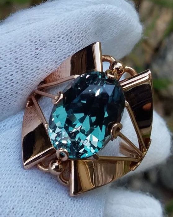 Золотое кольцо паук с александритом ссср