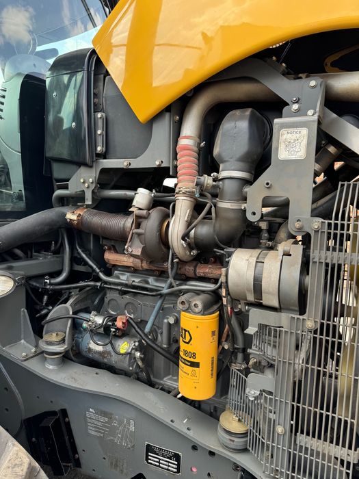 Продам трактор Challenger MT 765 B