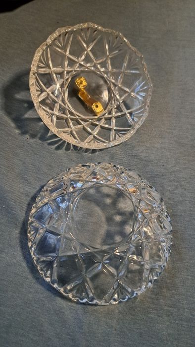 Bombonierka kryształowa.