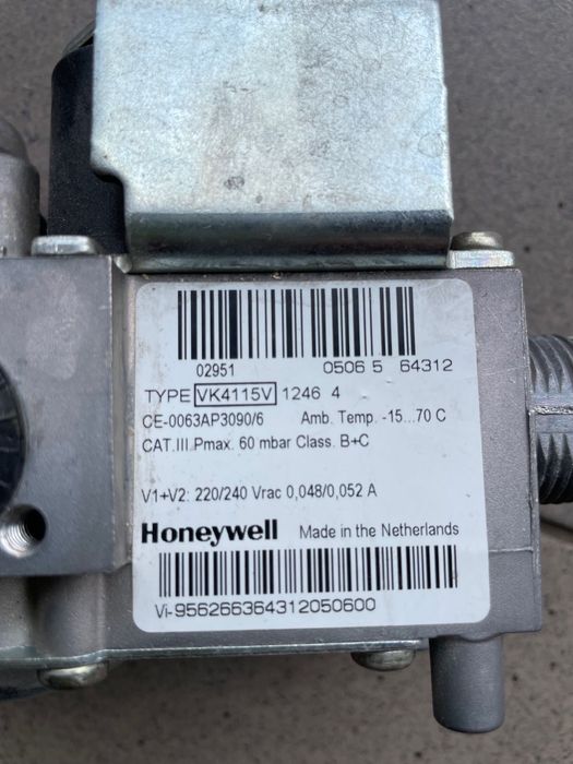 Viessmann Vitodens W200 WB2A  Armatura gazowa zawór