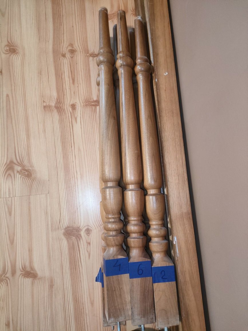 Balustrada  drewniana z orzecha