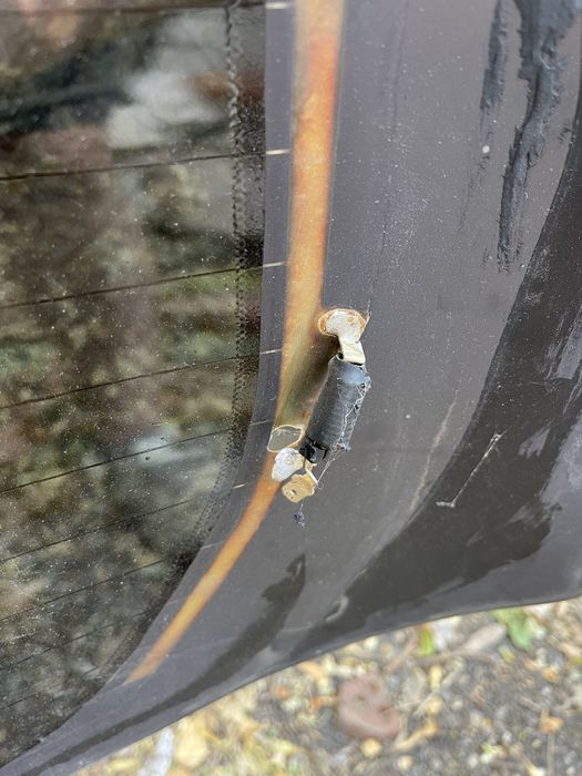 Стекло заднее subaru outback 2003-2009