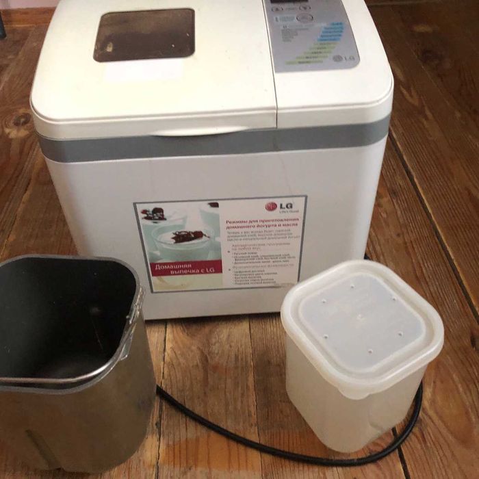 Автоматическая бытовая хлебопечка LG HB = 2001 BY