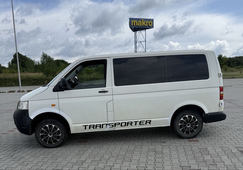 Volkswagen Transporter 1.9 tdi 9 osobowy
