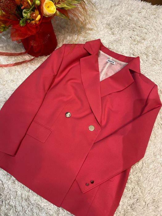 Костюм жіночий