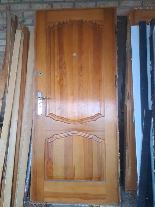 Двері вхідні металеві