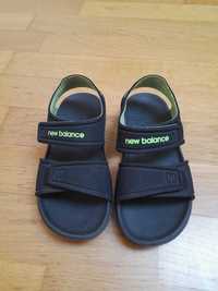 Sandałki lekkie dziecięce New Balance rozmiar 26 cm