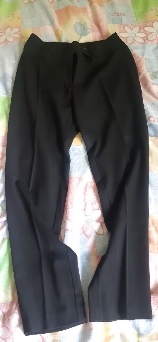 Eleganckie spodnie czarne 36