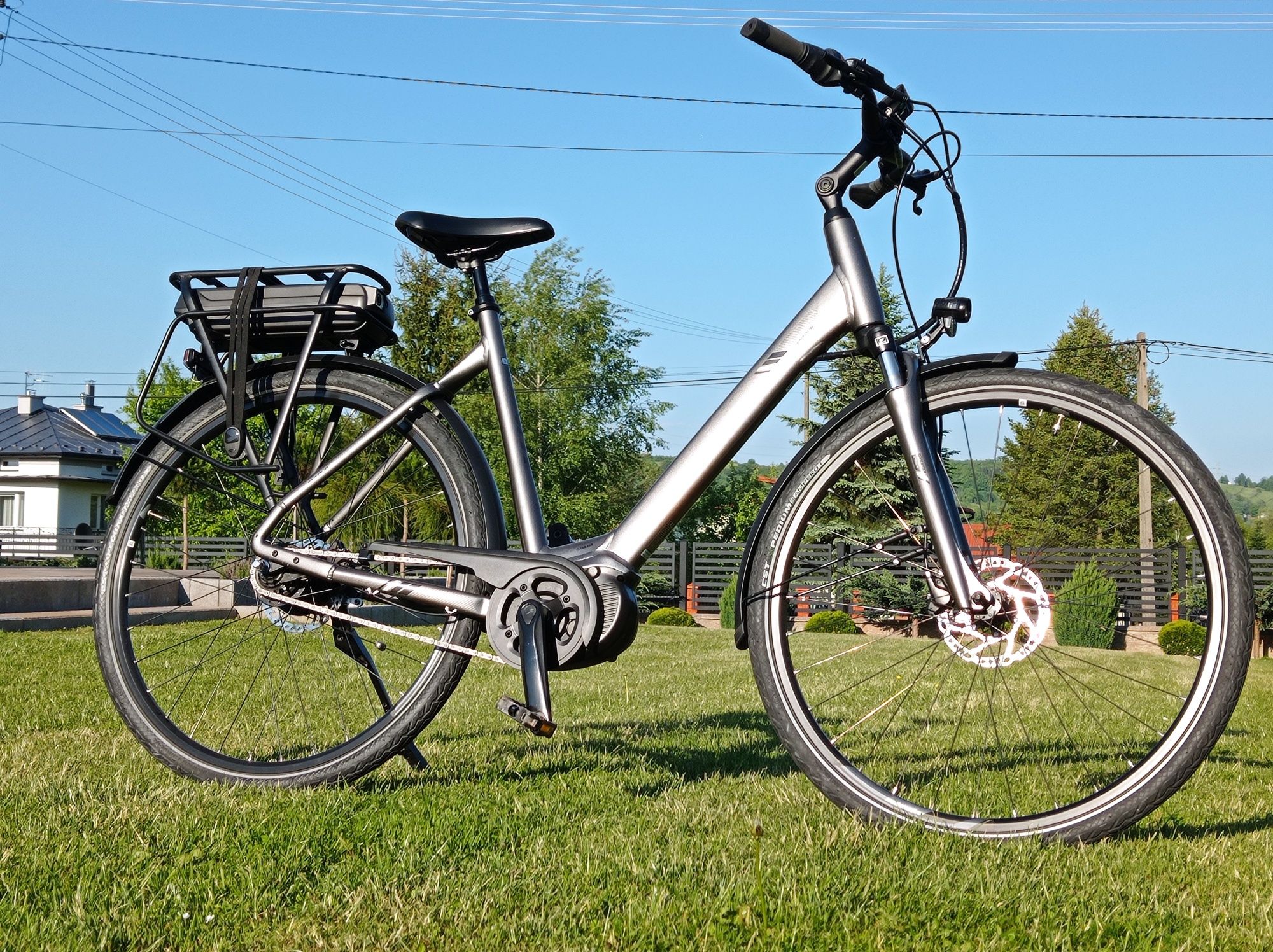 Rower elektryczny Giant Entour E+ RT0 LDS. Yamaha