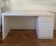Secretaria IKEA MALM