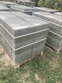 Bloczek betonowy fundamentowy kanoldy 38x24x12