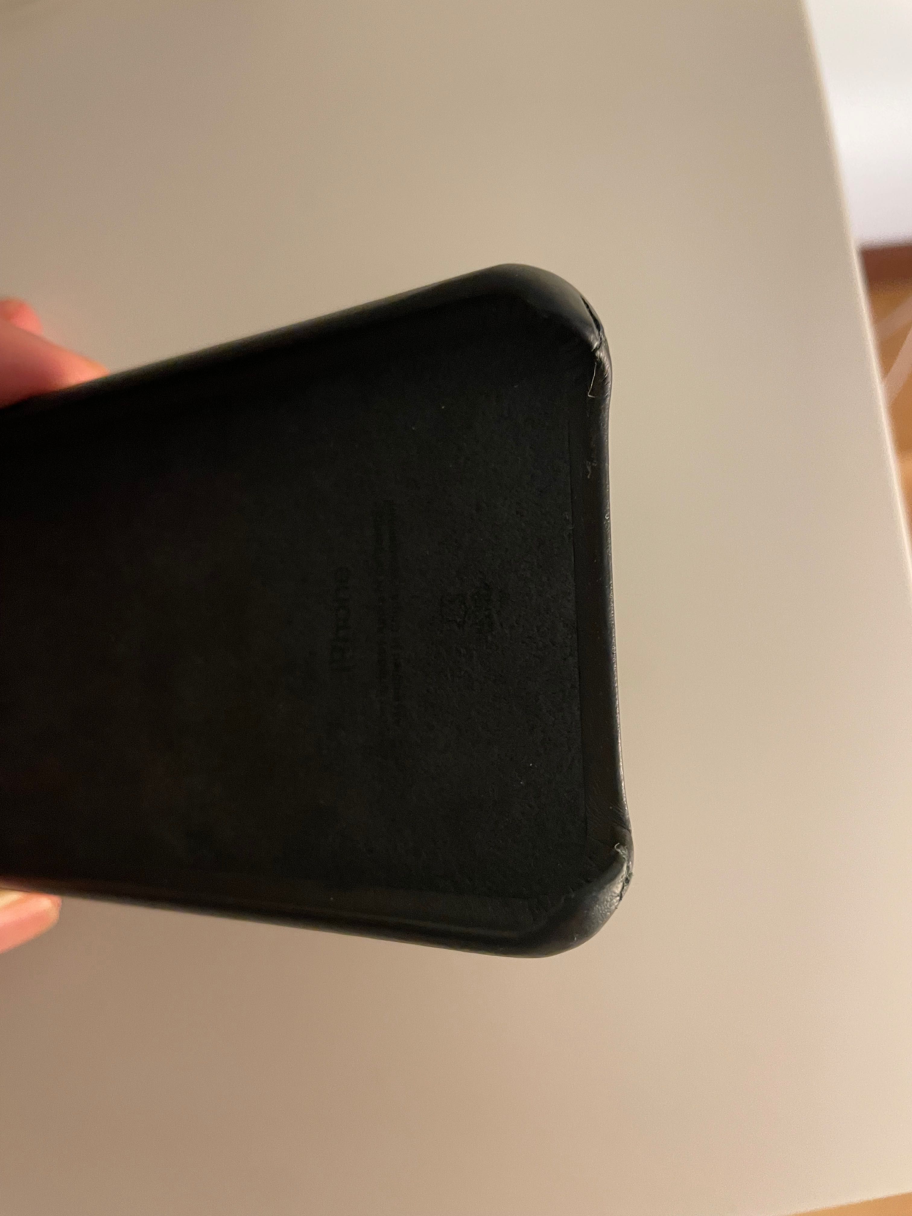 Capa preta da Apple e película da Panzer Glass para Iphone 8. Novos.