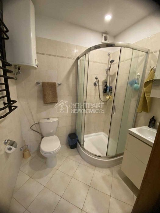 Продається 2 поверховий будинок з гаражем та ділянкою, ХТЗ