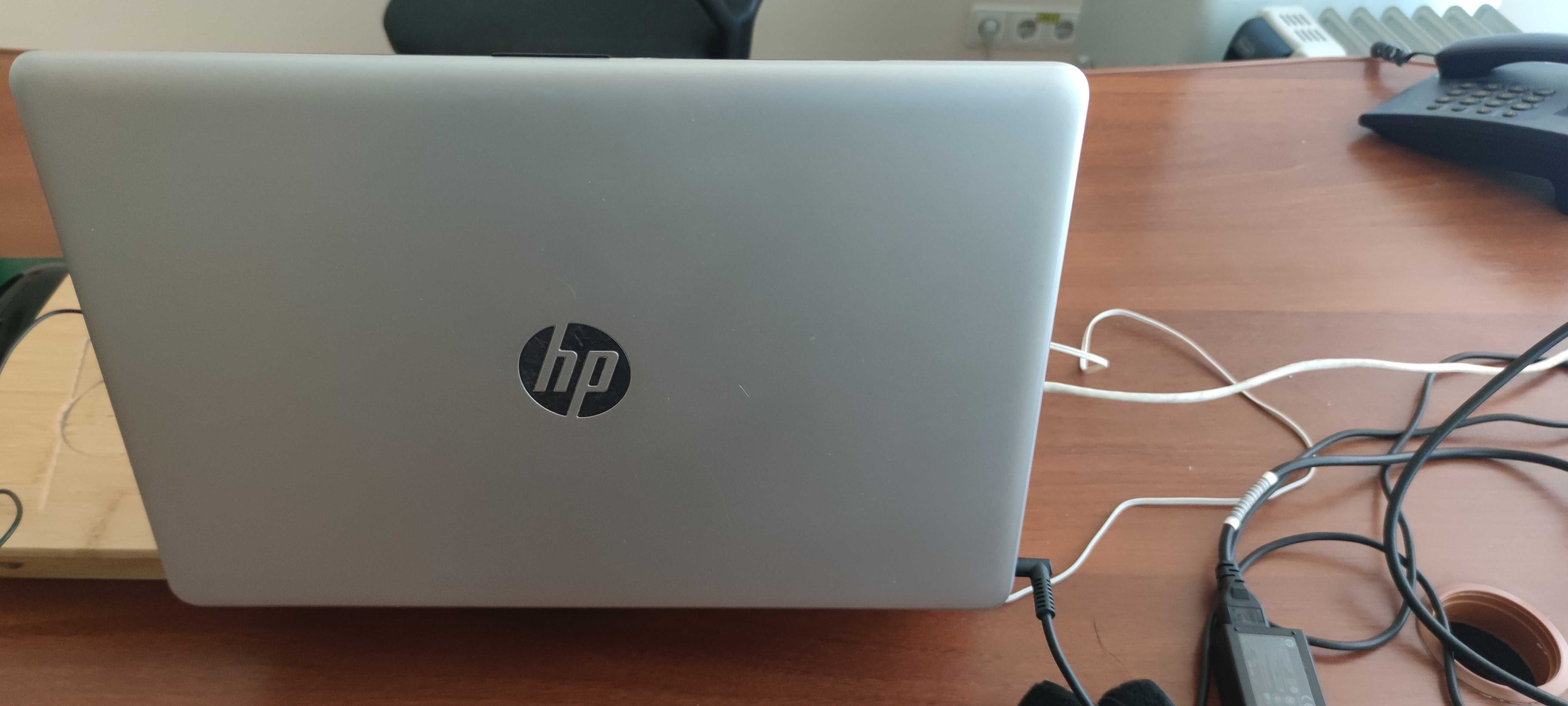 Ноутбук HP 250 G6 (1XN72EA) Silver