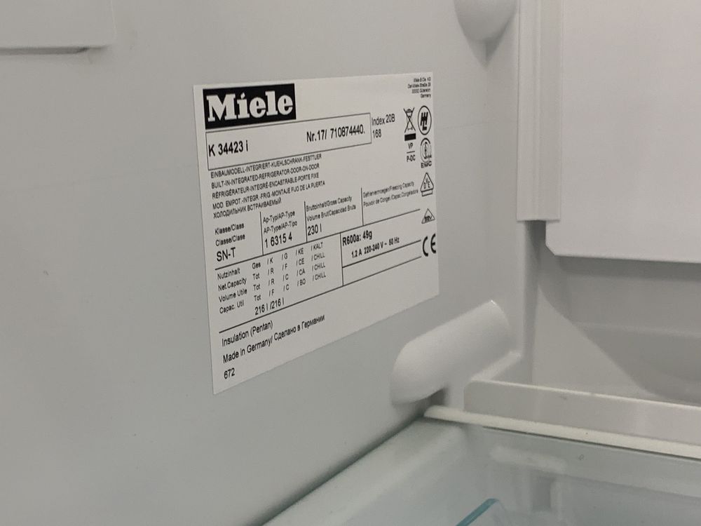 Холодильник Miele K 34423 Id Germany встроенный холодильник