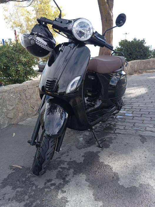 Vendo scooter 125 como nova