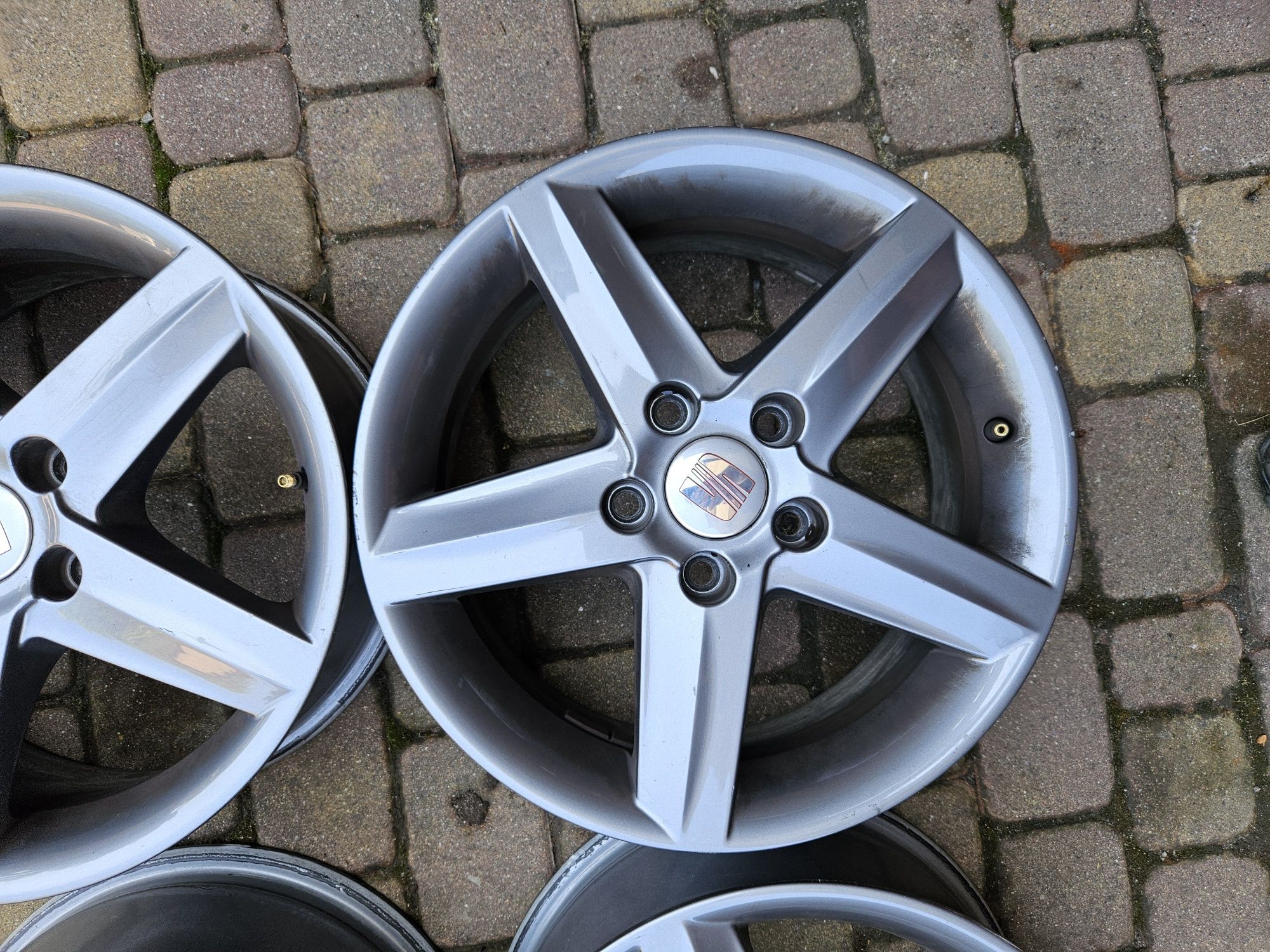 Oryginalne Felgi Aluminiowe 16" Seat Leon Vw Golf 6 7 5x112 ET50