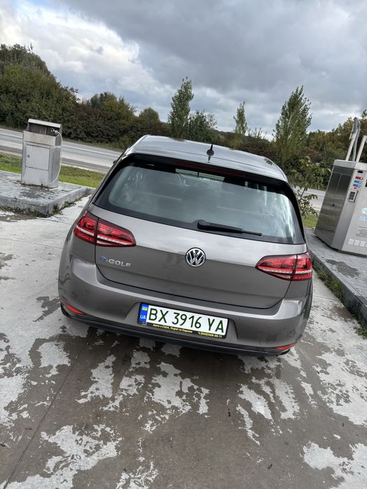 Продам VW E-Golf 24,2кВт