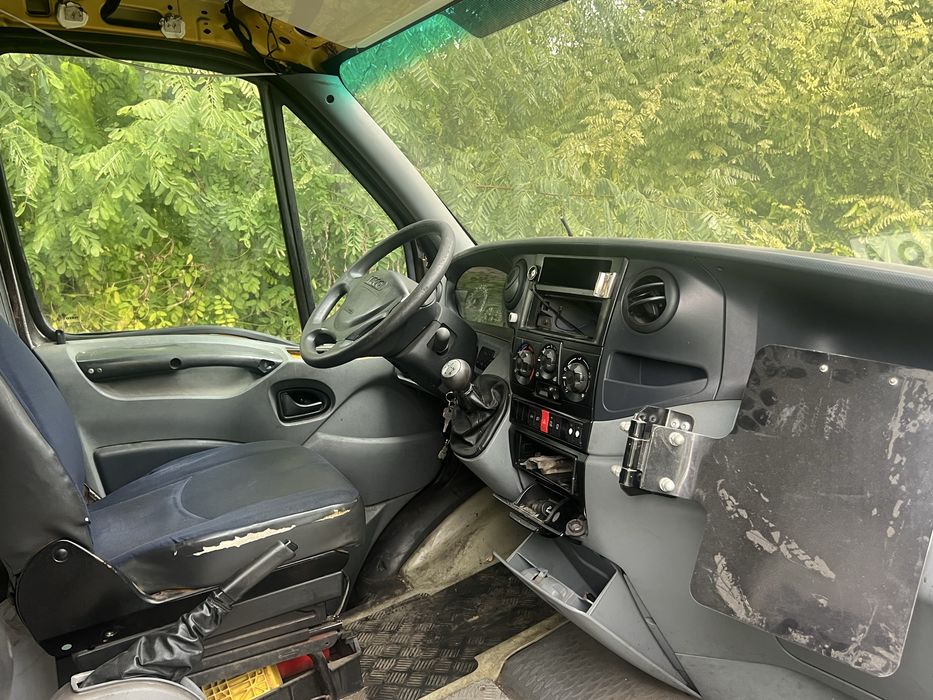 Iveco daily 35S12 pozostalosci resory kontener felgi drzwi rama z dok.
